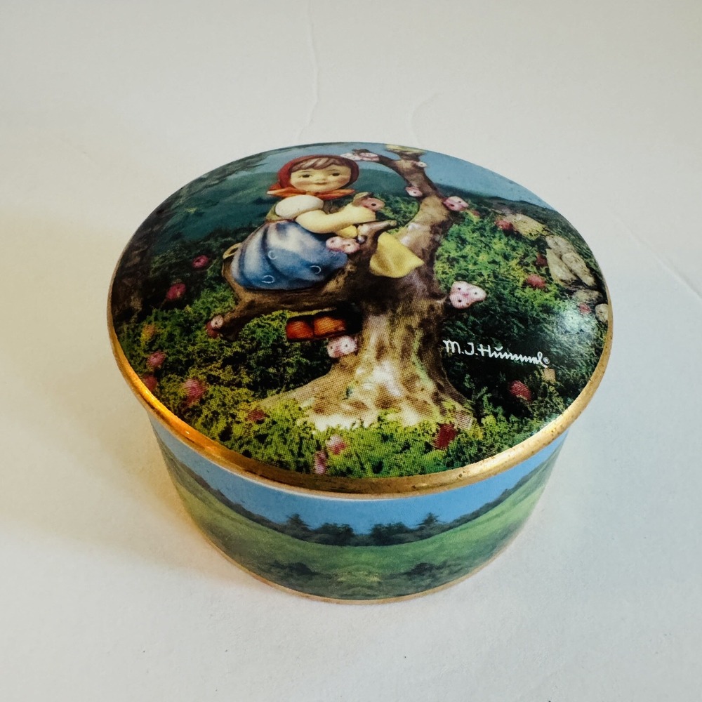 Vtg 3" Hummel Music Box Girl in Apple Tree Small Trinket Music Box Gold Rim